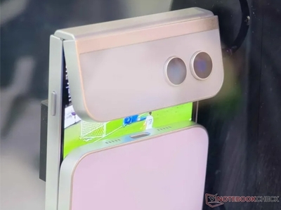 外折笔记本与手机外接镜头 MWC 2025的创意铰链与未来生活